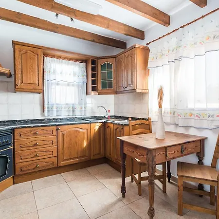 Grau 32 Villa *