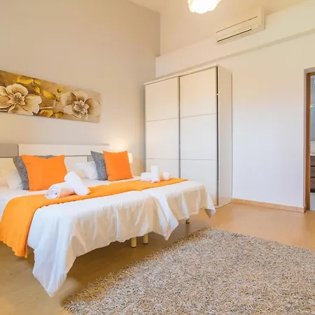 Villa Grau 32 *
